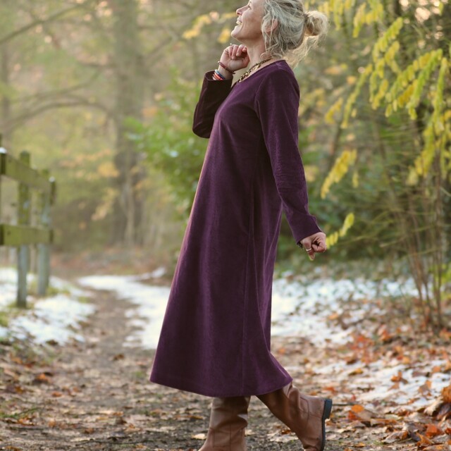 Quintessence - Robe Armande – velours côtelé prune