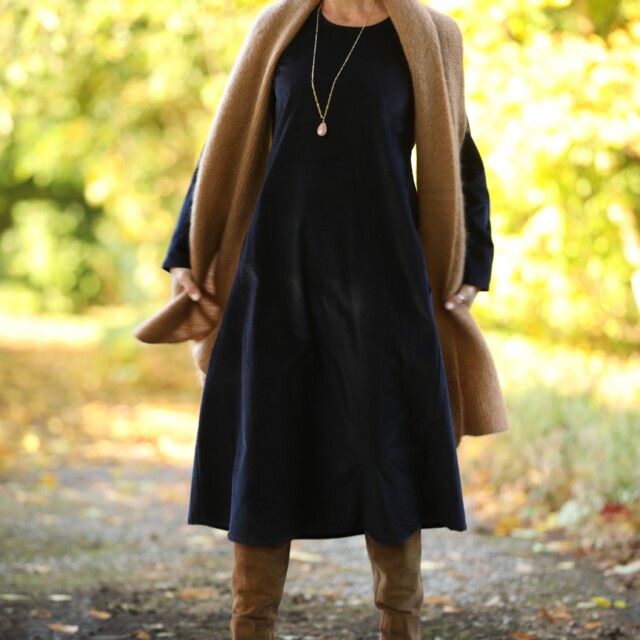 Quintessence - Robe Armande – velours côtelé bleu marine