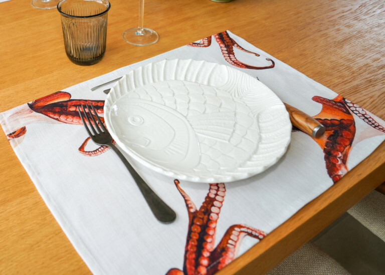 varek.illustrations - Set de table en coton enduit : Poulpe