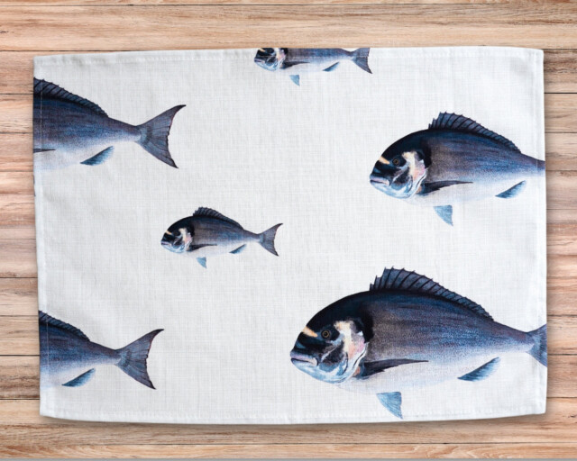 varek.illustrations - Set de table en coton enduit : Dorade