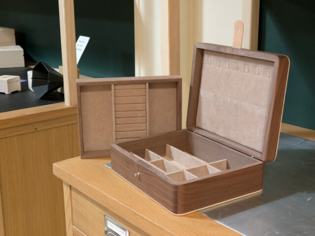 Manufacture Jacquemin - Coffret casier à bijoux en noyer grand modèle