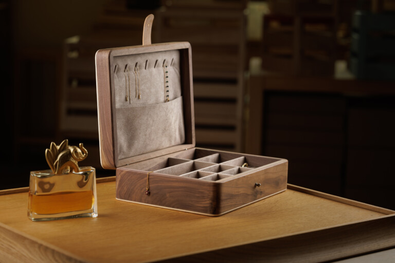 Manufacture Jacquemin - Coffret à bijoux en noyer grand modèle