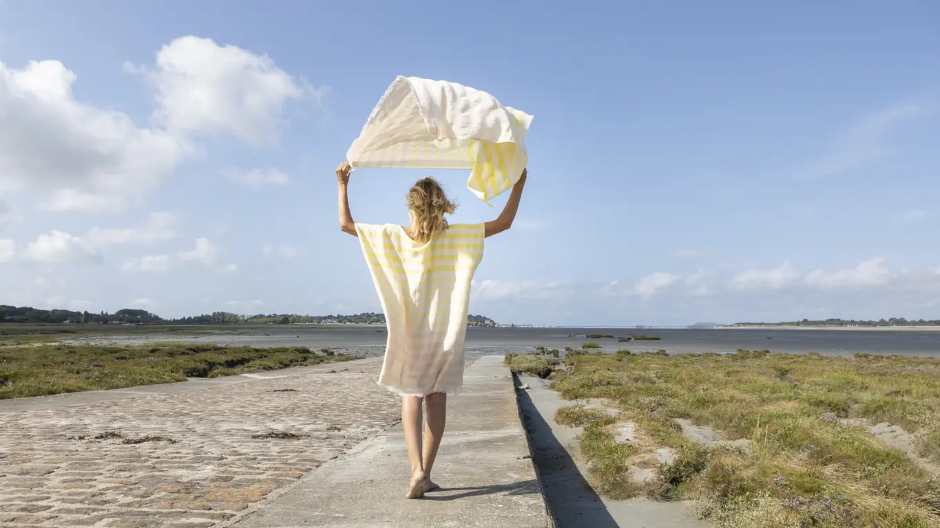 Aux-bains-francais-poncho-de-bain