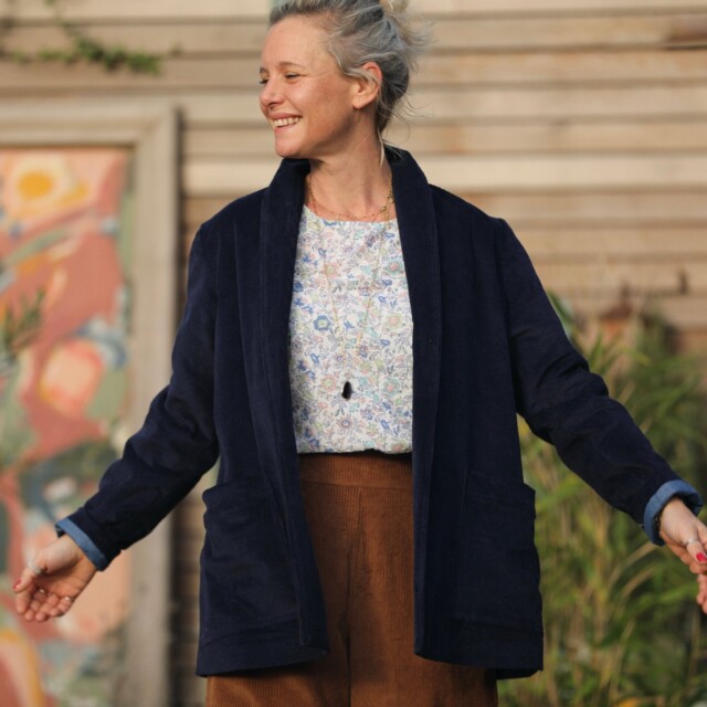 Quintessence - Blouse Amarante - voile de coton plumetis fleurs de printemps