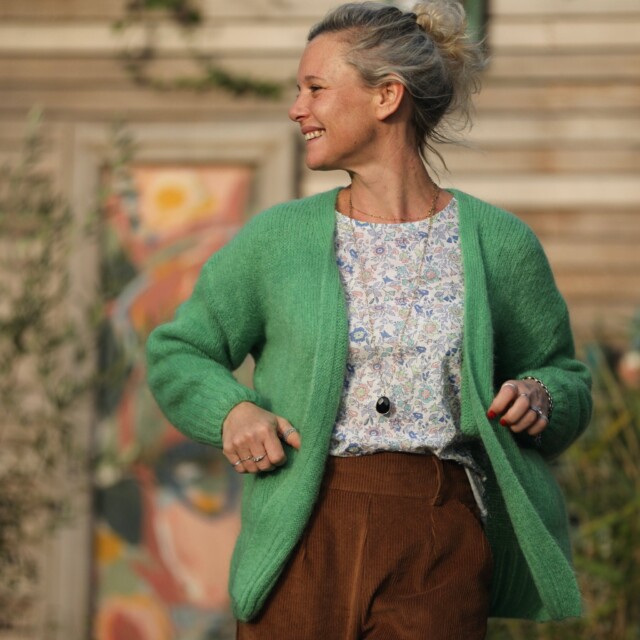 Quintessence - Blouse Amarante - voile de coton plumetis fleurs de printemps