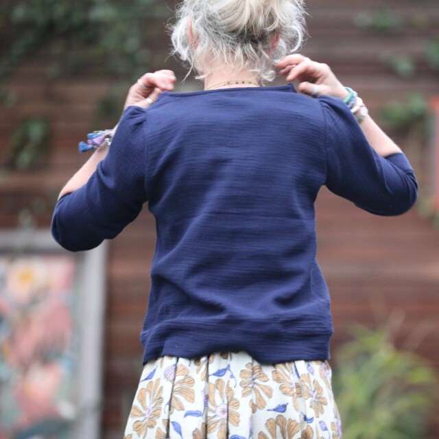 Quintessence - Blouse Eulalie col V - manches 3/4 - double gaze de coton bleu nuit