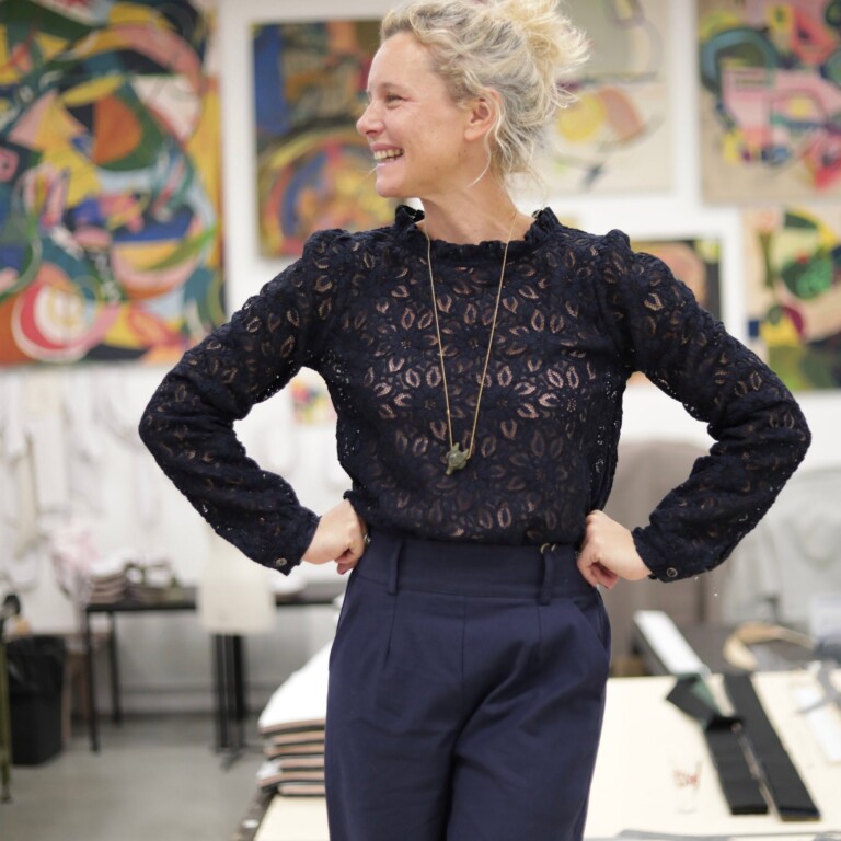 blouse fantine dentelle bleu marine 2885950 Quintessence - Blouse Fantine - Dentelle bleu marine