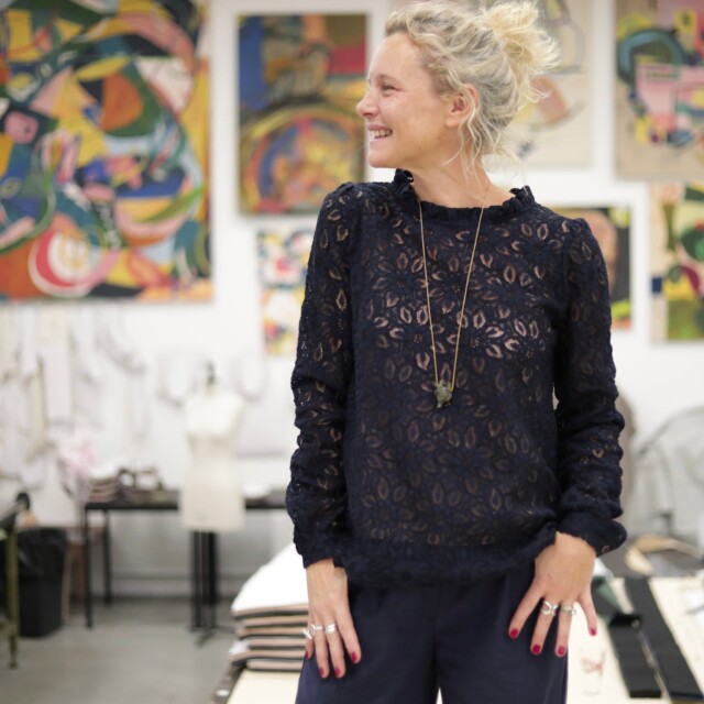 Quintessence - Blouse Fantine - Dentelle bleu marine