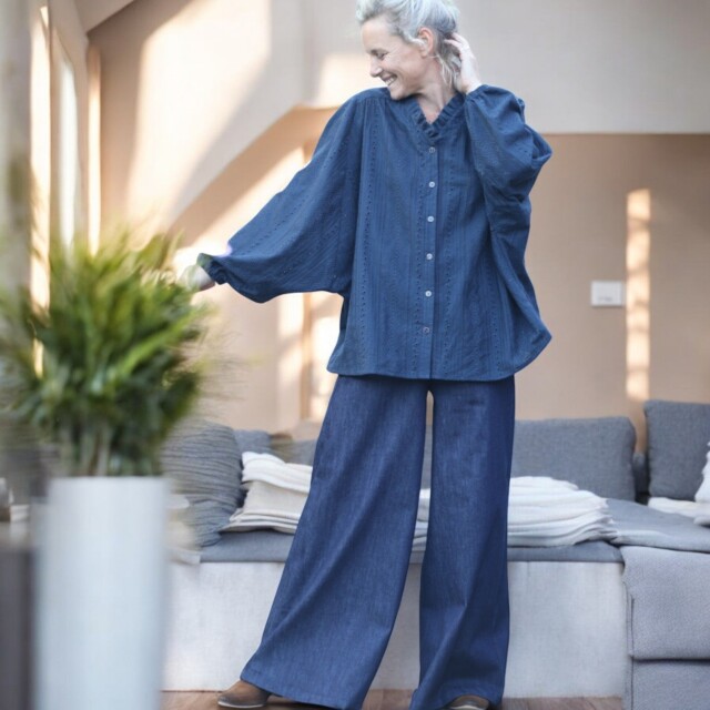 Quintessence - Blouse Miléna - broderie géométrique bleu marine