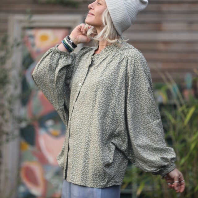 Quintessence - Blouse Miléna - coton fleurettes kaki