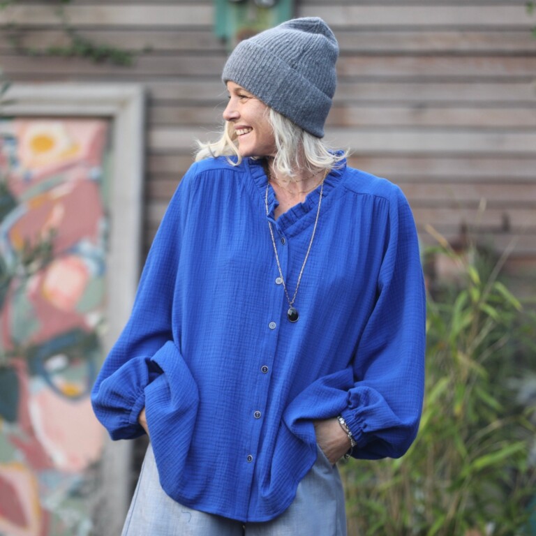 Quintessence - Blouse Miléna - double gaze de coton bleu Majorelle