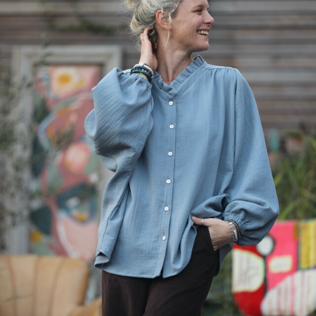 Quintessence - Blouse Miléna – piqué de coton bleu doux