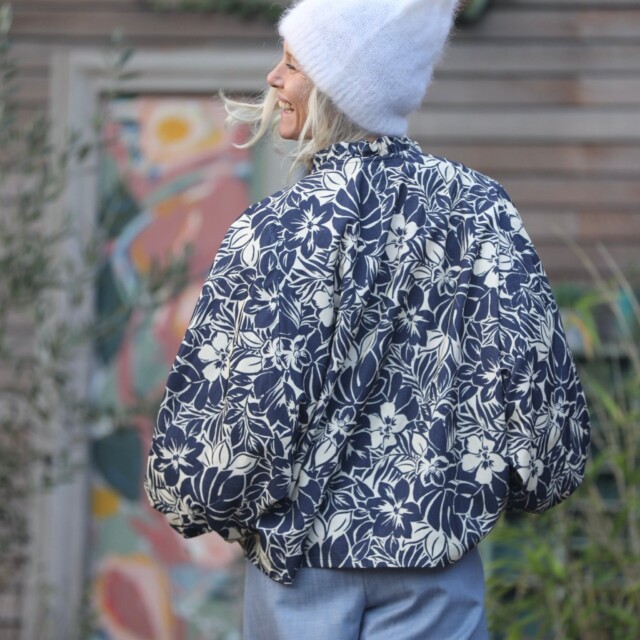 Quintessence - Blouse Miléna - velours milleraies fleuri marine