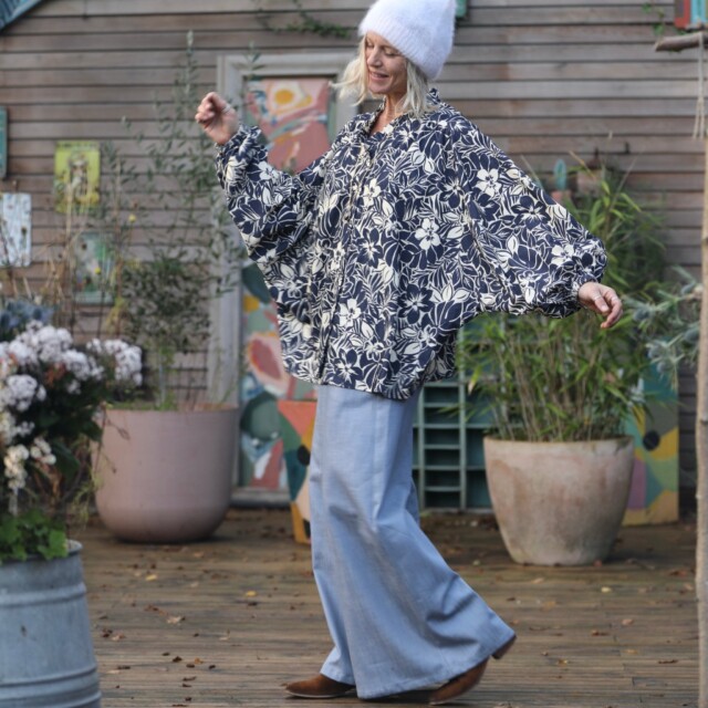 Quintessence - Blouse Miléna - velours milleraies fleuri marine