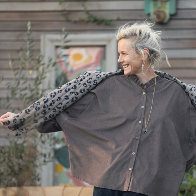 Quintessence - Blouse Miléna – velours milleraies moka