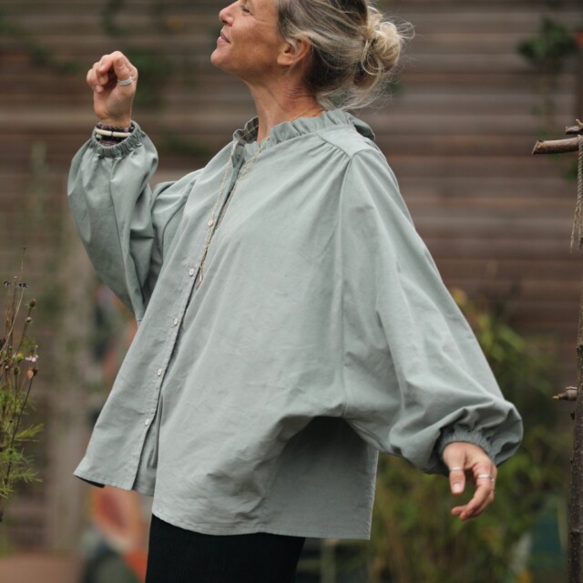 Quintessence - Blouse Miléna - velours milleraies vert d'eau