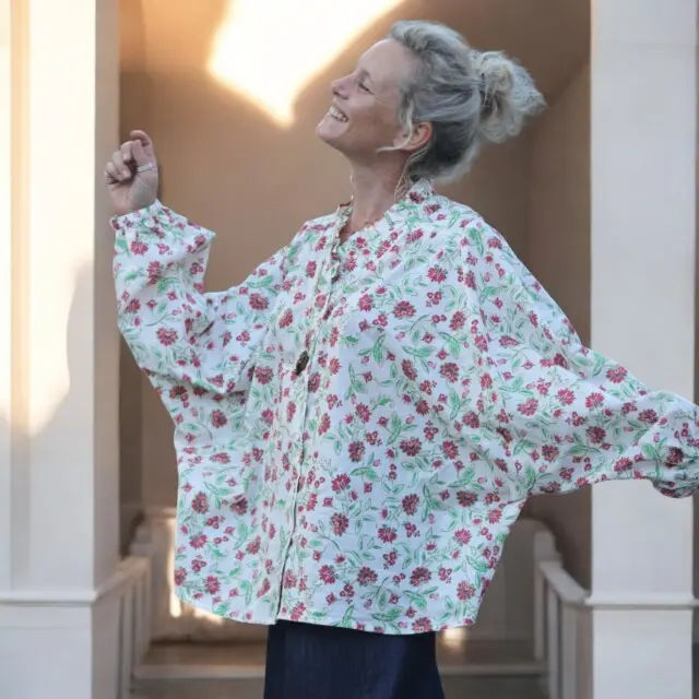 Quintessence - Blouse Miléna – voile de coton Roses “Amnesia”