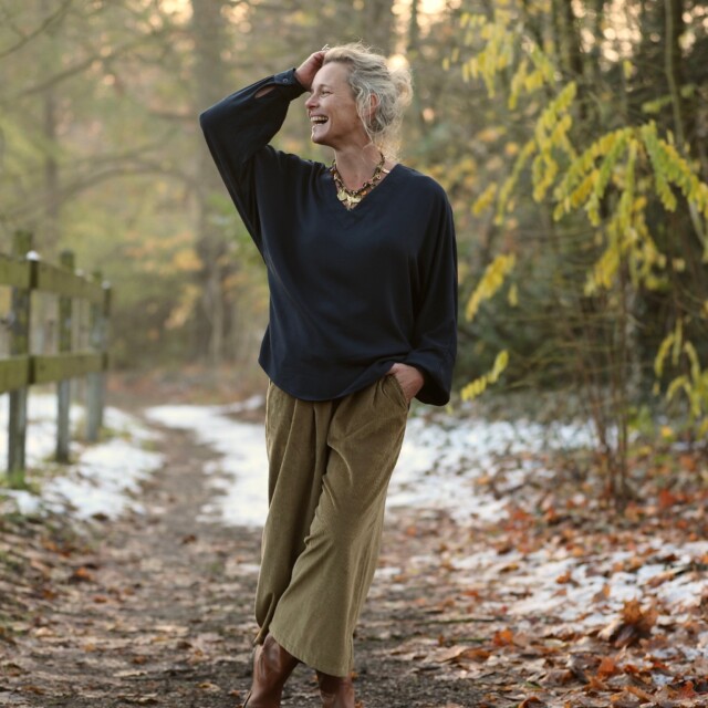 Quintessence - Blouse  Mina – Sergé de viscose marine