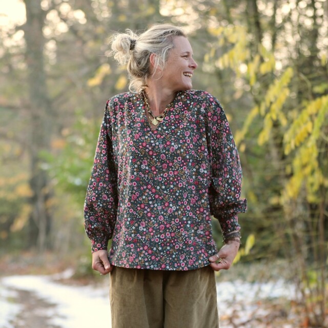 Quintessence - Blouse Mina – Velours milleraies fleuri champêtre