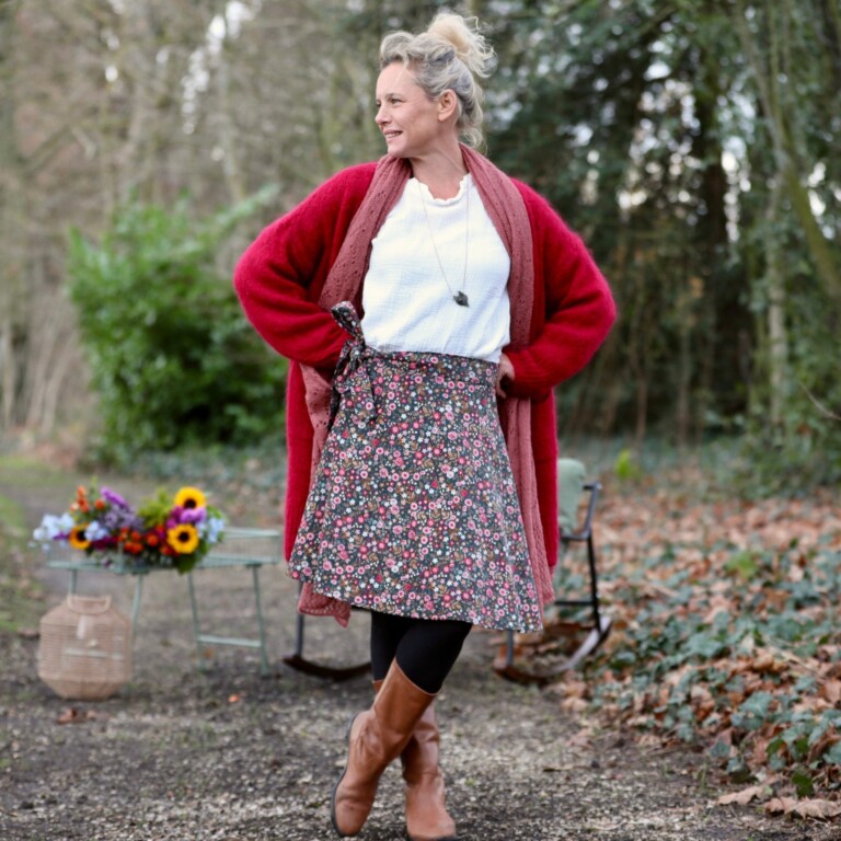 jupe portefeuille marie midi velours milleraies champetre 4028781 Quintessence - Jupe portefeuille Marie midi - Velours milleraies champêtre