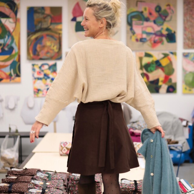 Quintessence - Jupe portefeuille Marie midi - Velours milleraies chocolat