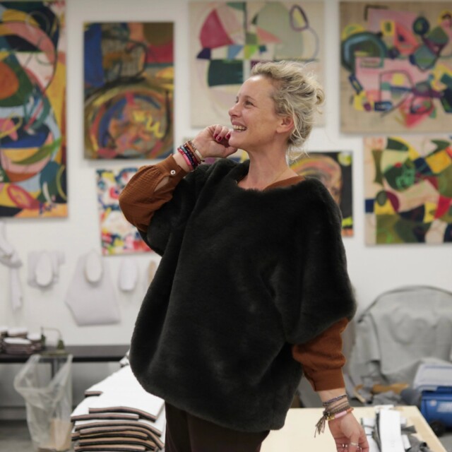 Quintessence - Le Poncho Douillet Pétronille - Fourrure cendrée