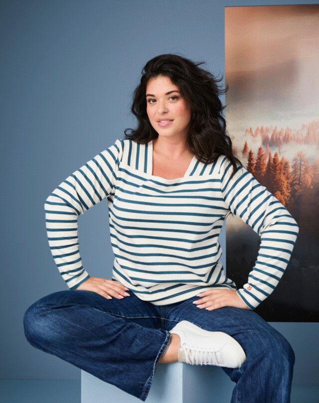 Marinière manches longues – Rayure Bleu pétrole / Ecru – Col carré – Blanc – Femme par la marque Maison Lemahieu Maison Lemahieu - Marinière manches longues – Rayure Bleu pétrole / Ecru – Col carré – Blanc – Femme