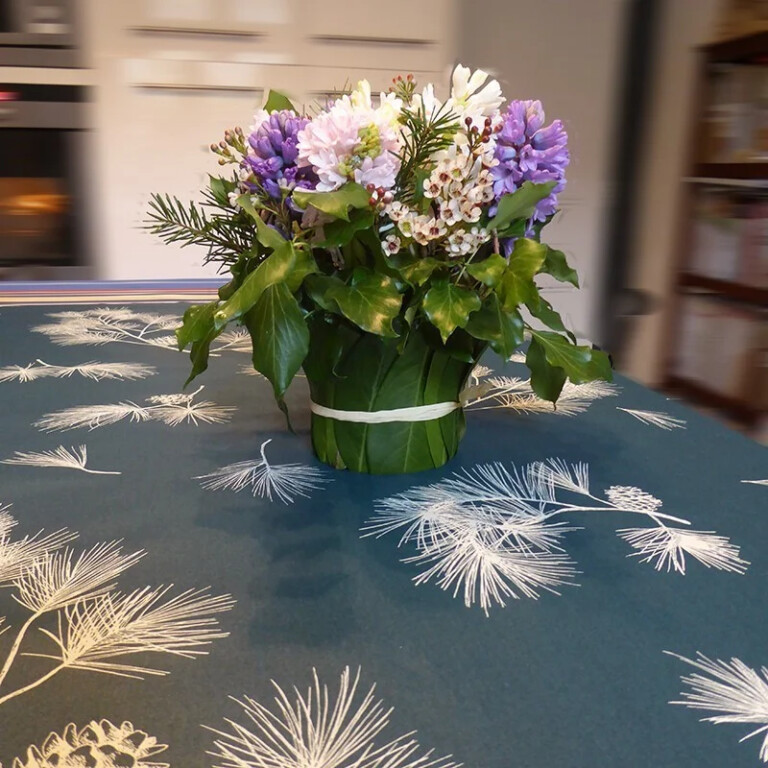 Fleur de Soleil - Nappe enduite ronde ou ovale Pin Vert