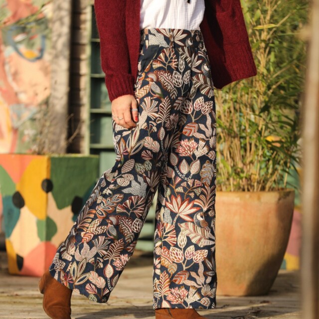 Quintessence - Pantalon Tom – jacquard passiflore/bleu nuit