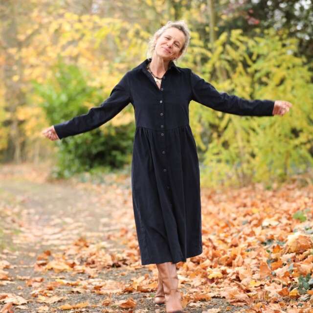 Quintessence - Robe Arlène - Velours milleraies bleu marine