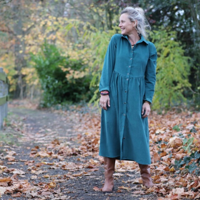 Quintessence - Robe Arlène - Velours milleraies vert émeraude