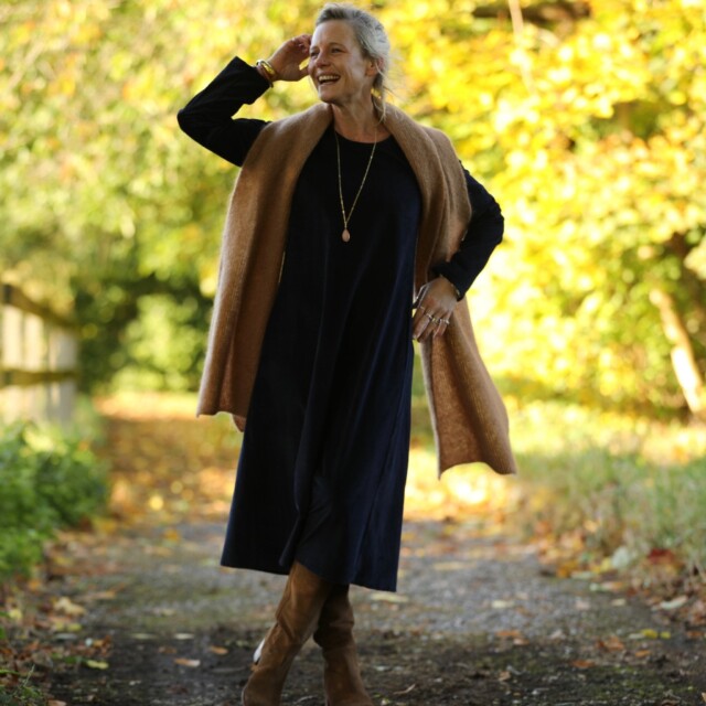 Quintessence - Robe Armande – velours côtelé bleu marine