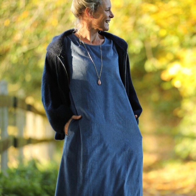Quintessence - Robe Armande – velours côtelé bleu officier