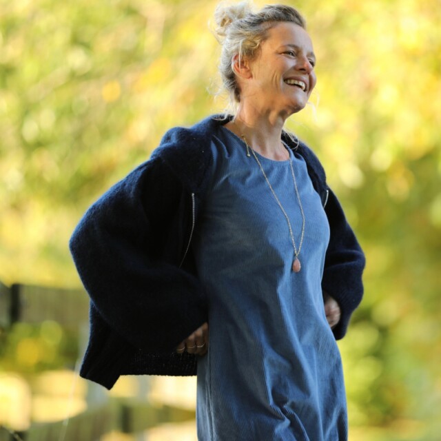 Quintessence - Robe Armande – velours côtelé bleu officier