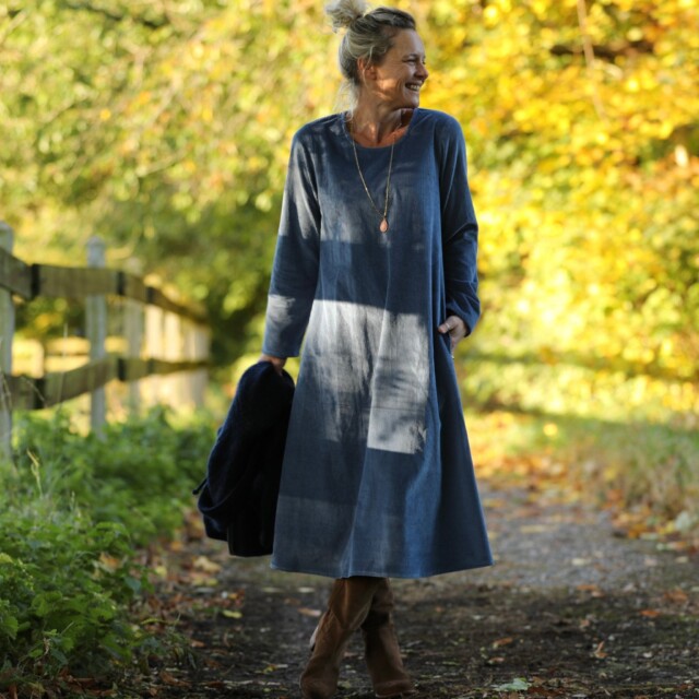 Quintessence - Robe Armande – velours côtelé bleu officier