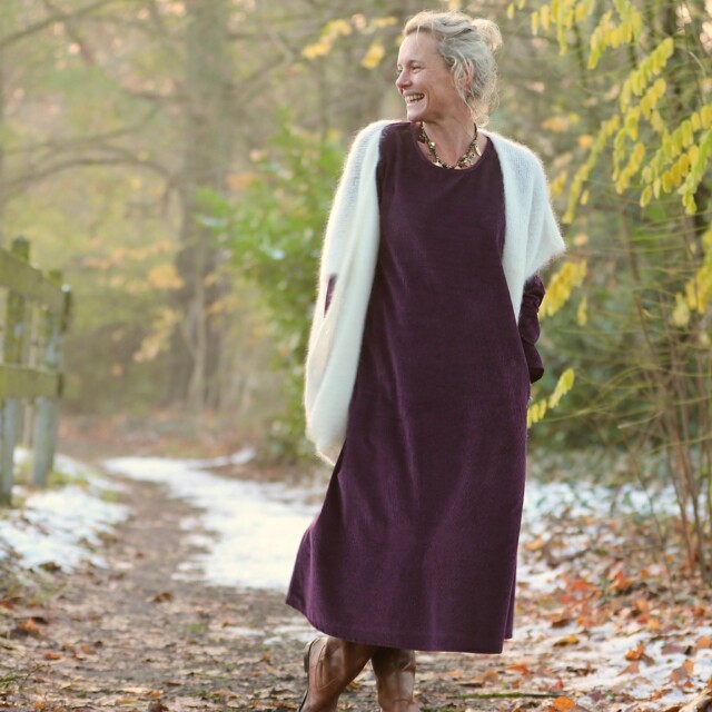 Quintessence - Robe Armande – velours côtelé prune