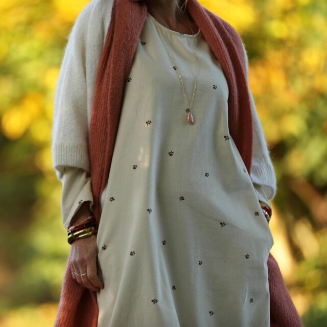 Quintessence - Robe Armande – Velours milleraies ivoire fleuri