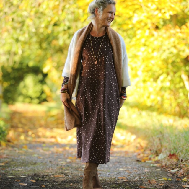 Quintessence - Robe Armande – Velours milleraies Léo choco