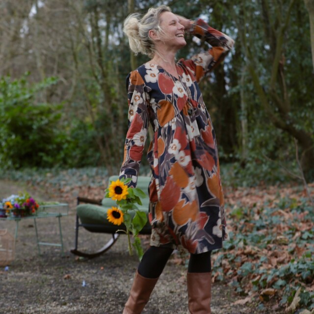 Quintessence - Robe Edonie coupe midi - Satin de coton Pavot Ocre