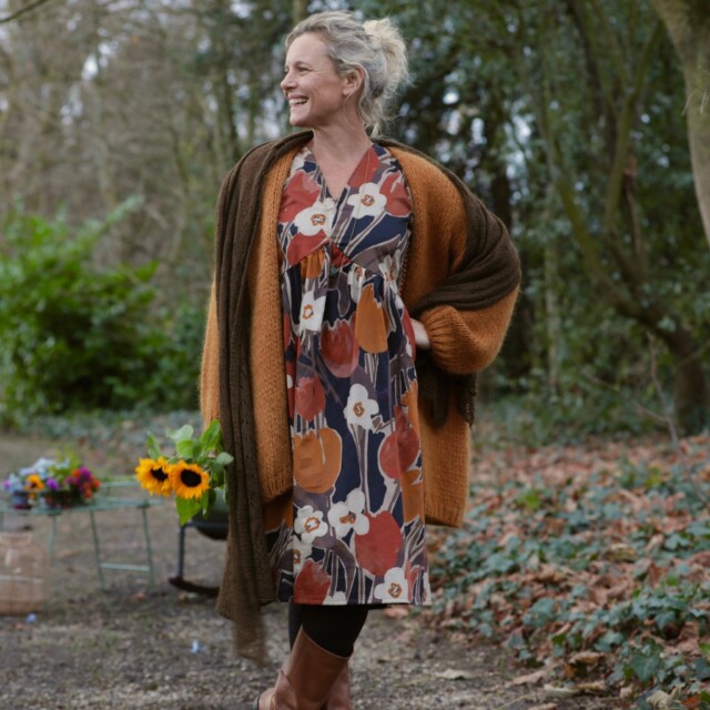 Quintessence - Robe Edonie coupe midi - Satin de coton Pavot Ocre