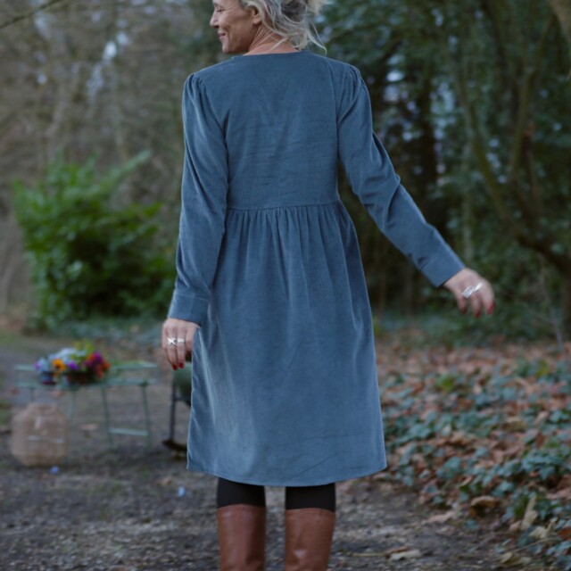 Quintessence - Robe Edonie coupe midi - Velours côtelé bleu grisé