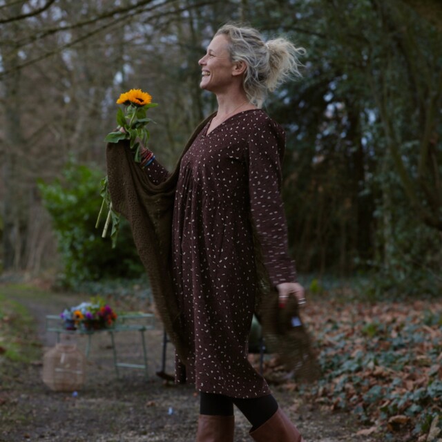 Quintessence - Robe Edonie coupe midi - Velours milleraies Léo choco