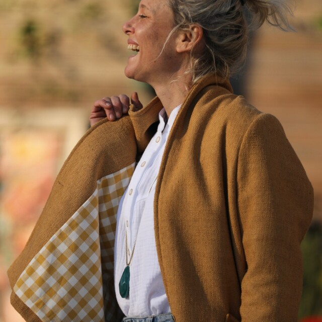 Quintessence - Veste Faustine - toile texturée ocre