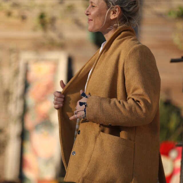Quintessence - Veste Faustine – toile texturée ocre