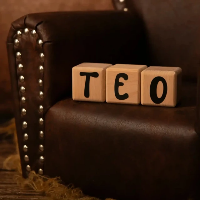 LouYou - 3 Cubes en Bois de 5cm x 5cm + 47 Stickers noirs