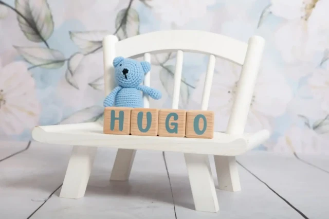 LouYou - 4 Cubes en Bois de 5cm x 5cm + 55 Stickers gris