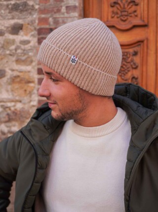 Le Bonnet Ultime Homme en Laine – Beige par la marque Maison Tricolore Maison Tricolore - Le Bonnet Ultime Homme en Laine – Beige