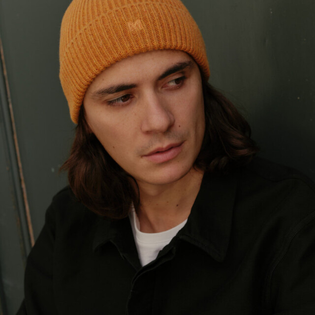 Montlimart - BONNET GLOBE OCRE