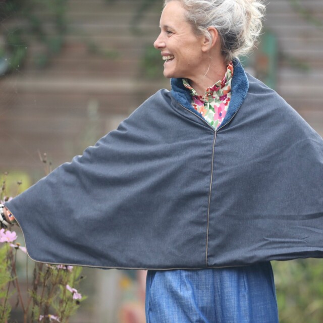 Quintessence - Cape courte Eugénie - Flanelle bleu ardoise/polaire bleu océan