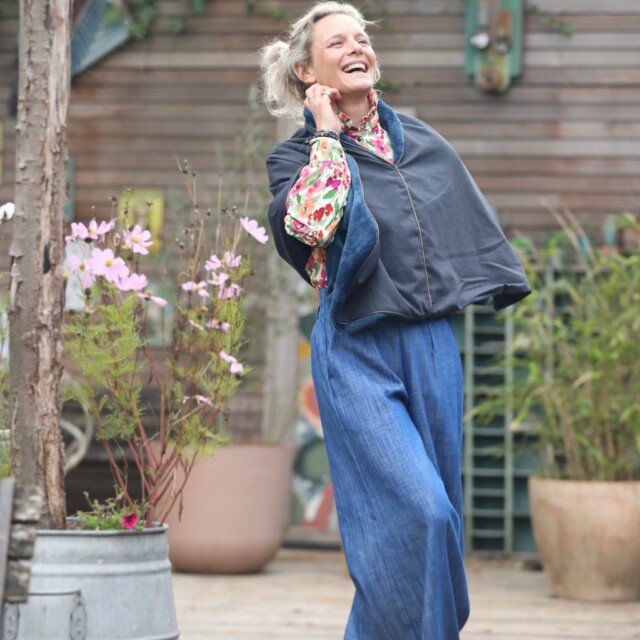 Quintessence - Cape courte Eugénie - Flanelle bleu ardoise/polaire bleu océan